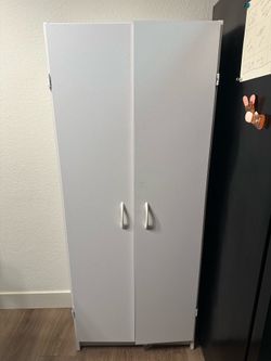 Cabinet/Pantry - White