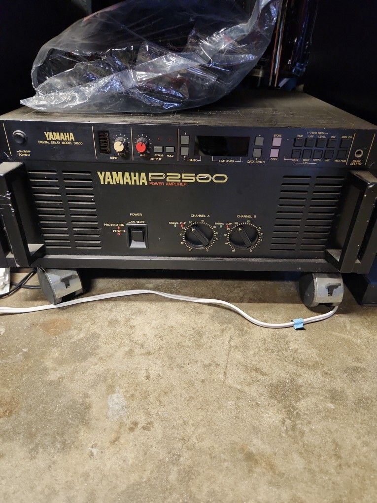 Yamaha P2500 Power Amplifier
