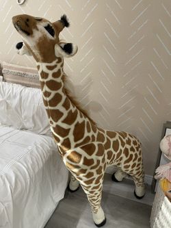 Doug And Melissa Giraffe $20