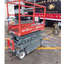 2017 Skyjack 3219 Electric Scissor Lift