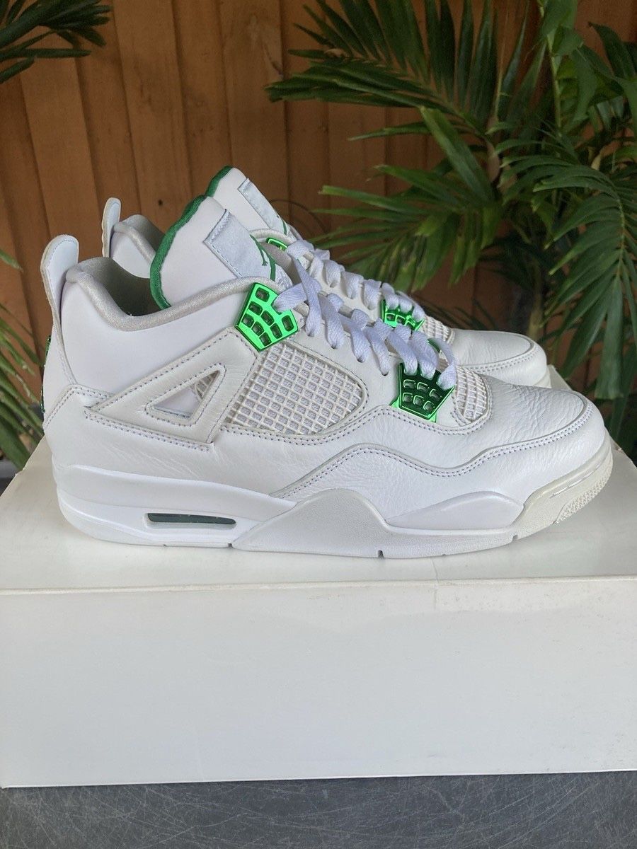 Air Jordan Retro 4 “Green Metallic”