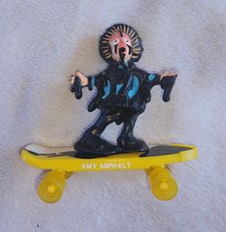 Vintage 80s Smack-Ups skateboard "Amy Asphalt" figure