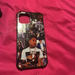 iPhone 15 pro cases pick up only in phx az selling as a bundle 40.00