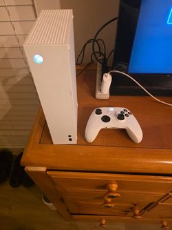 Xbox Series S w Controller