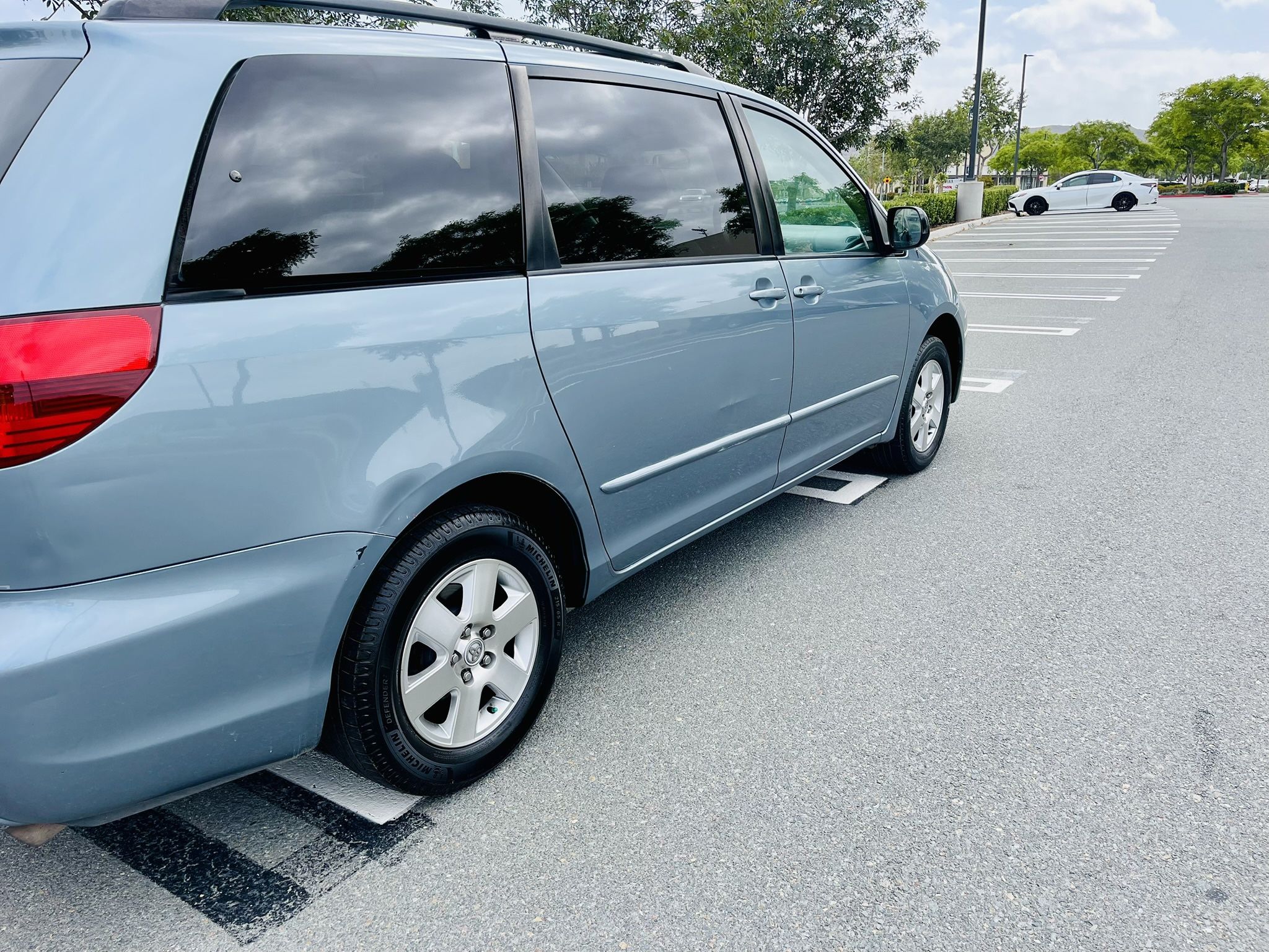 Toyota Sienna Van 
