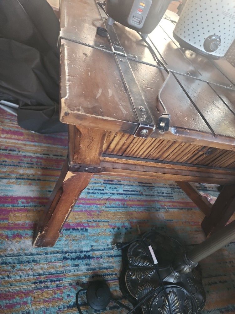 Beautiful Detailed Coffee Table