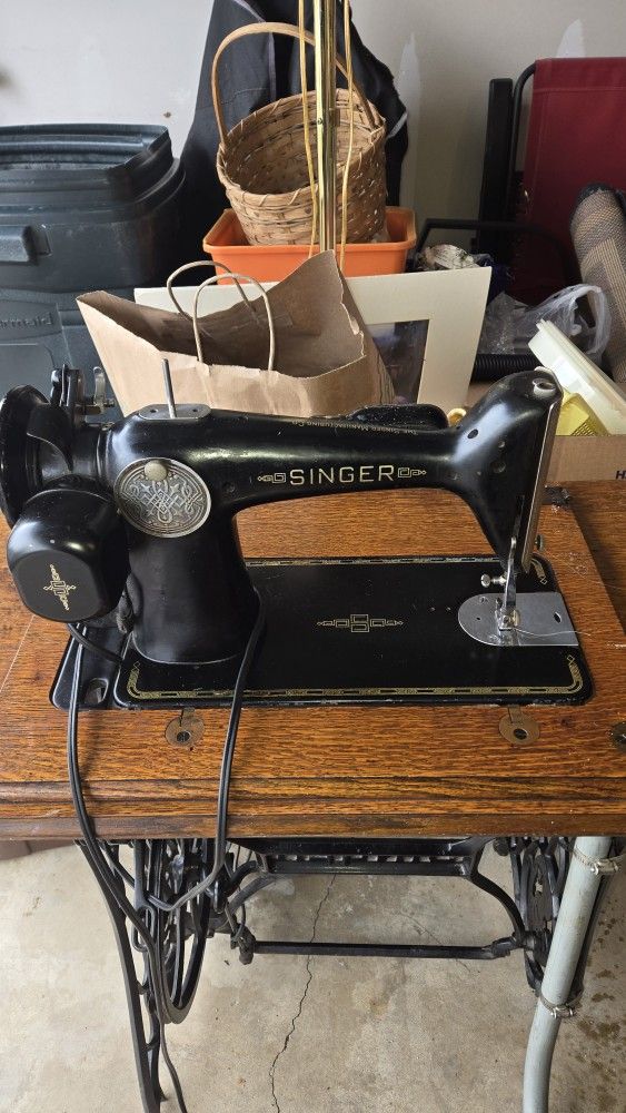 Antique Sewing Machine 