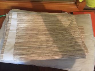 4 Curtains