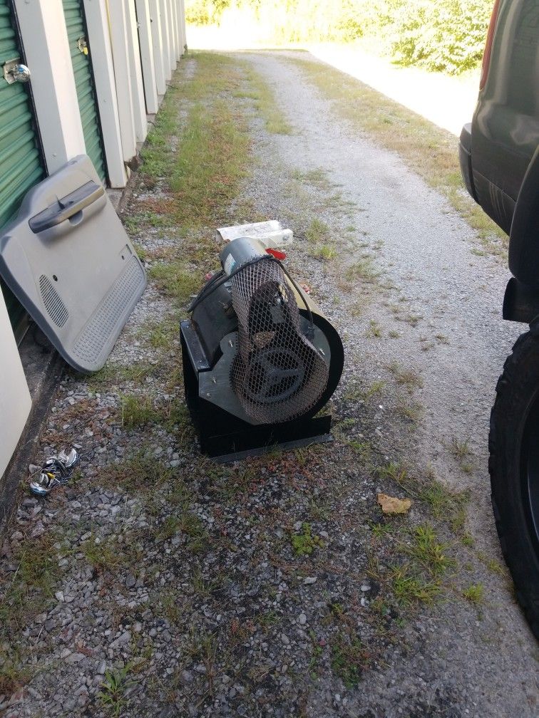 Air Mover Or Carpet Dryer.