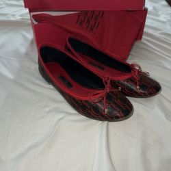 CAROLINA HERRERA FLATS 