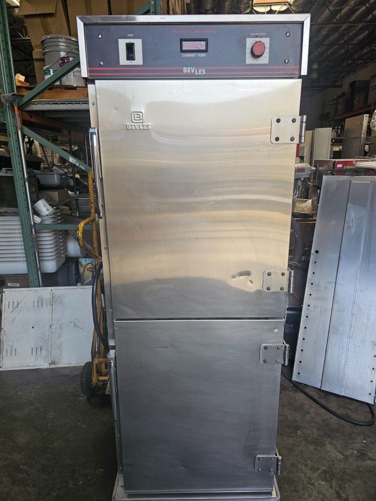 BEVLES CA70-CV32HW Full Size Convection Heated Warming Cabinets 120V SN:7836