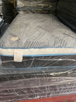 Twin Pillow Top Mattress 