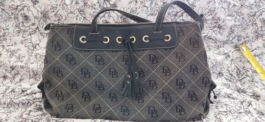 Dooney & bourke bag