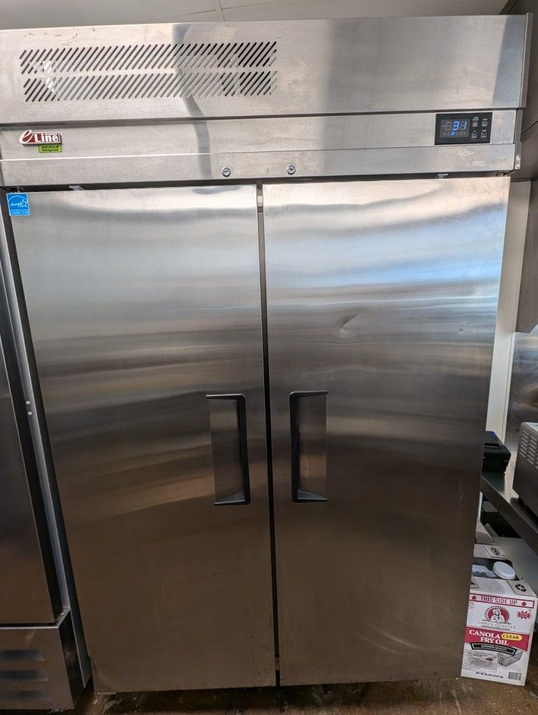 Commercial Double Door Refrigerator