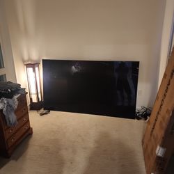85 INCH Samsung 4K HDR TV, W/ Wall Mount