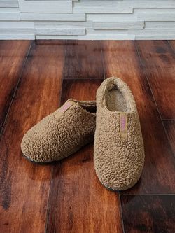 Bombas Sherpa Fleece Slippers Tan Size 8 Women’s