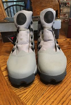 Brand New Never Used or Worn Mens Nike Jordan's Winterized 6 Rings Sneaker/Boots Light Charcoal/High Voltage City Grey Blue size 12.