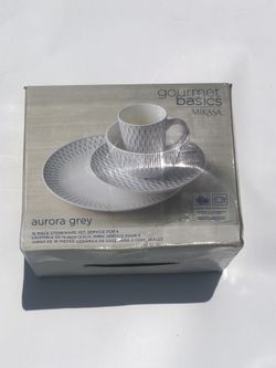 Gourmet Basics by Mikasa Aurora 16 Piece Dinnerware Set