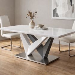 Modern High Gloss Dining Table With Sculptural Base