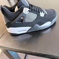 Jordan 4s