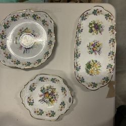 Vintage Gloria Porcelain, Bayreuth, Germany Floral , 24 K 24k