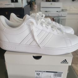 Adidas Grand Court 2.0 White Mens Size 12

Brand New never worn!