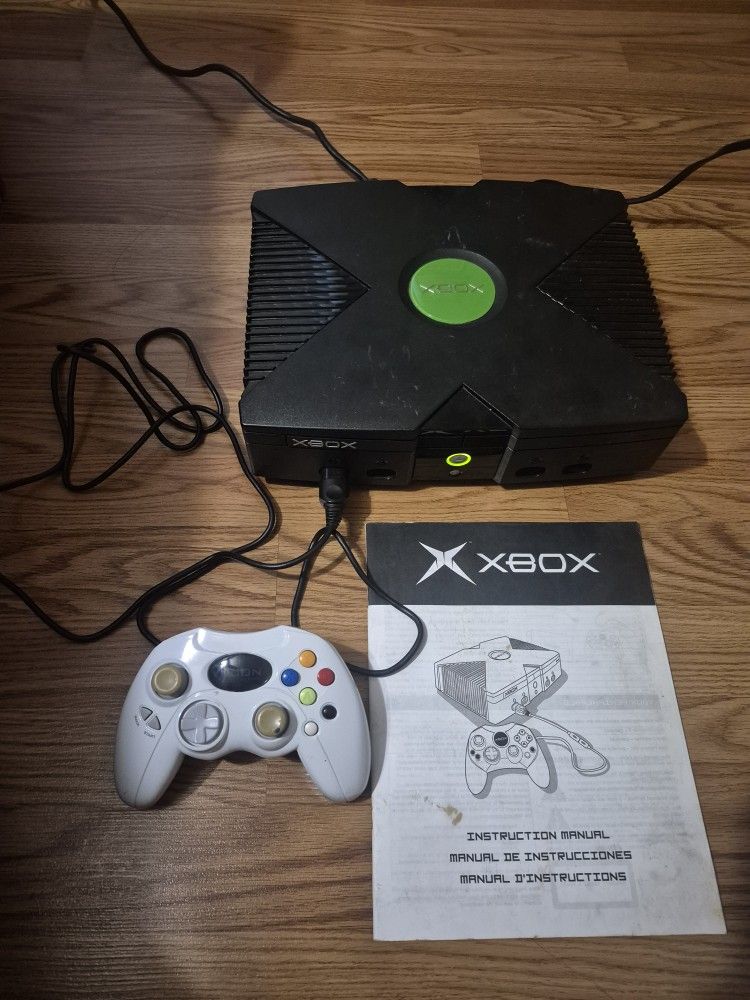 Microsoft Xbox Original Console W/ White 3rd Party Controller - Tested