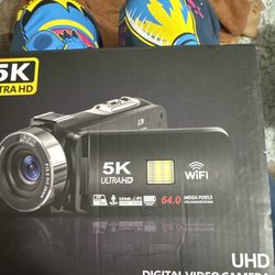 5K Ultra HD Digital Camcorder – WiFi, Night Vision, 18X Zoom – Complete Kit