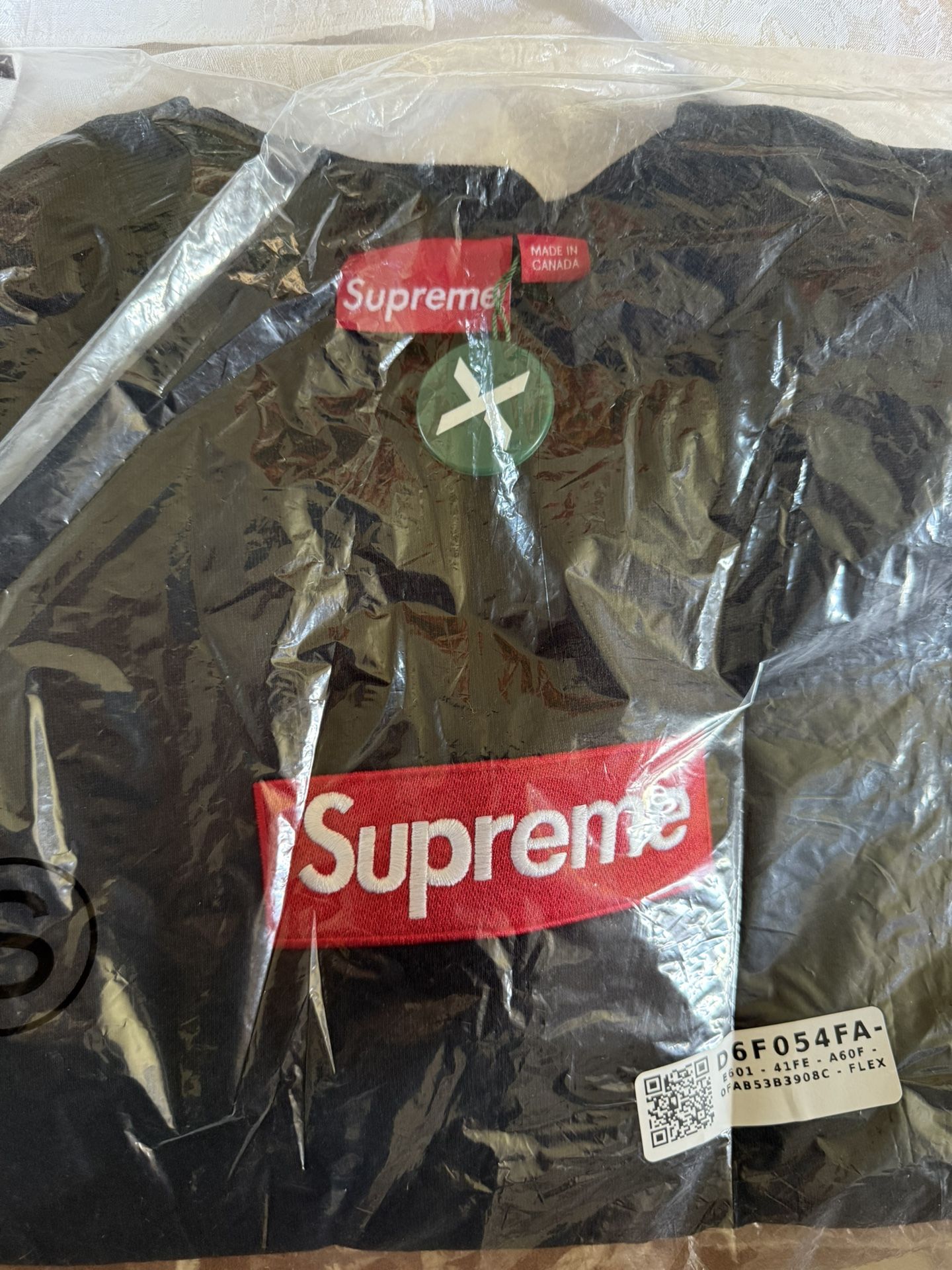 Supreme Box Logo W Tags NEW