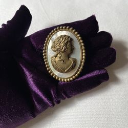 Gold Toned Cameo Brooch