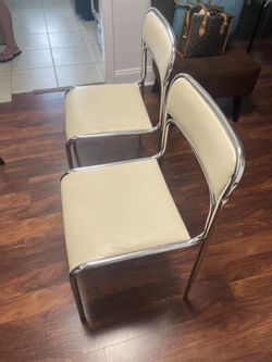 Chairs Set Of 6 Total