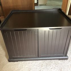 Litter box cabinet
