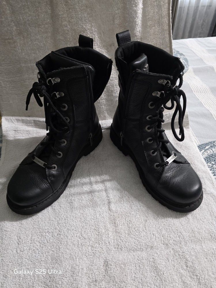 Ladies Harley Davidson above ankle riding boots