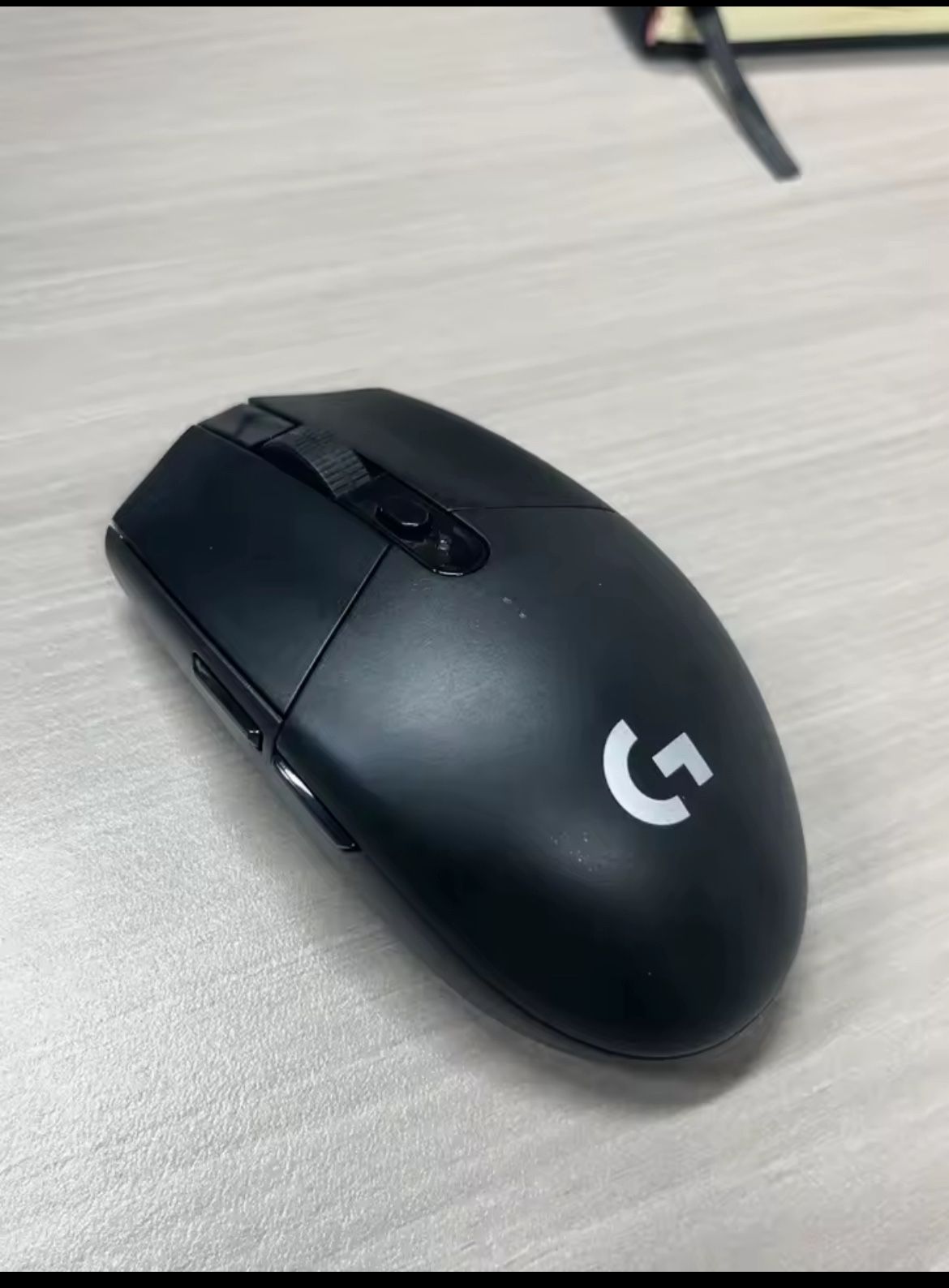 Logitech  G304 Wireless Gaming Mouse