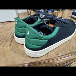 Brand New Mens Olukai Shoes Size 10.5 