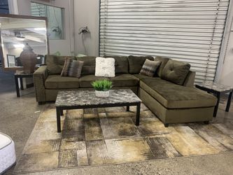 Entire Living Room Set 750$ Sectional Tables Mirror Area Rug 