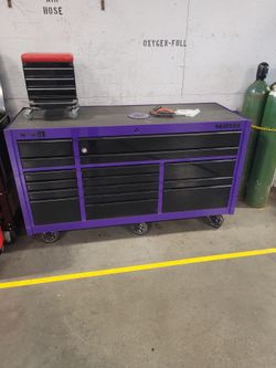 Matco triple bay with power