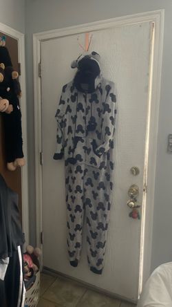 DISNEY 1PC. Outfit ZIPPER IN FRONT SIZE MEDIUM ADULTS  COSTCO  CLEAN