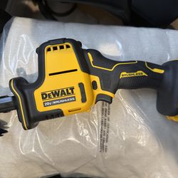 DEWALT 20V MAX* Brushless Compact Reciprocating Saw DCS369