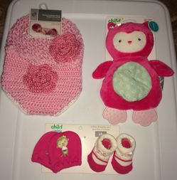 Newborn girl hand crocheted and accessories