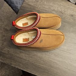 Brand New Uggs Size 7