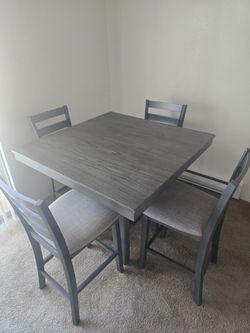 Dining Table with 4 chairs
