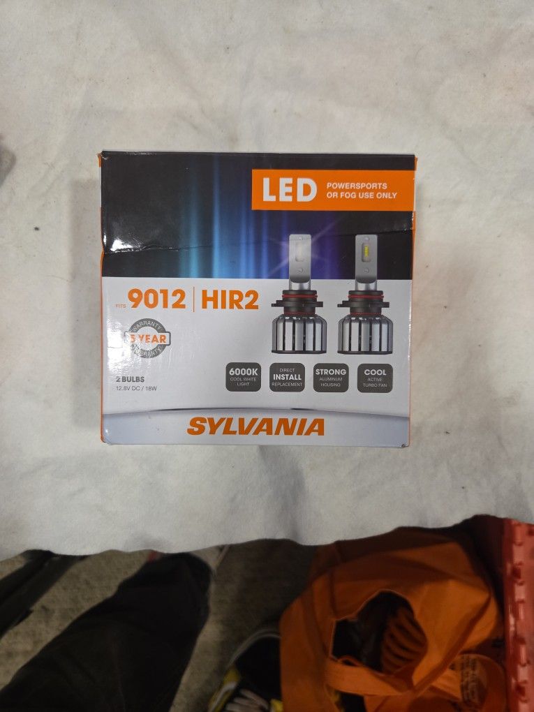 LED headlight Pair (9012)