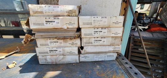 Tengo Estas Cajas De Piso Seramica Cada 6 Piezas $120 Por Todas
