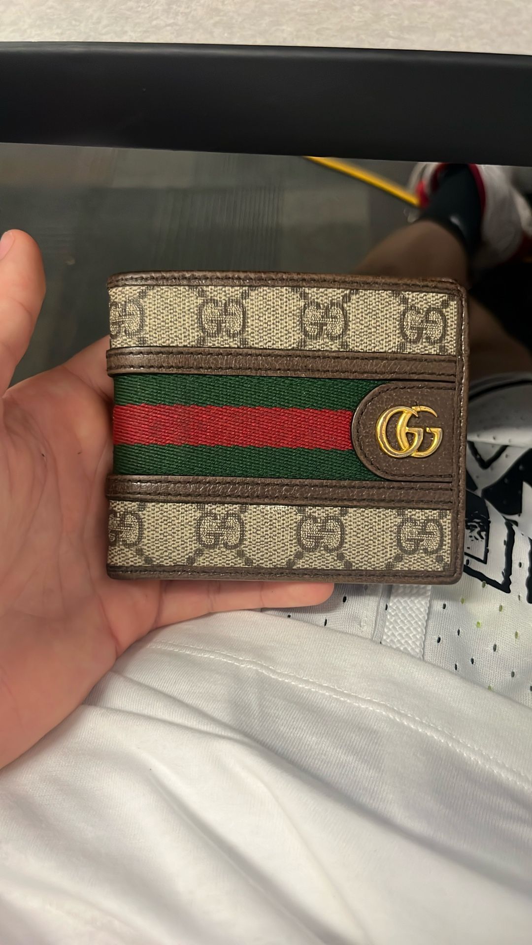 gucci wallet