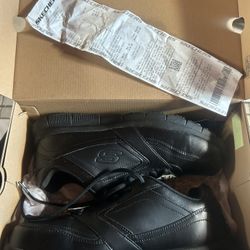 Sketchers Slip Resistant Shoes 