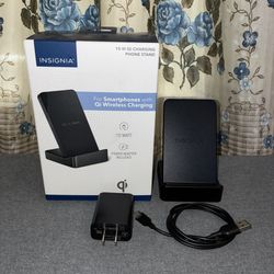 Insignia-10W Qi Certified Wireless Charging Phone Stand for Android/iPhone-Black