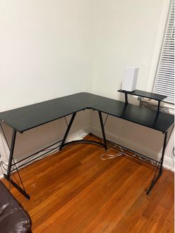 Black Desk *Must go by 7/31/26*