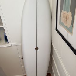 Album Plasmic 5’10” twin fin surfboard