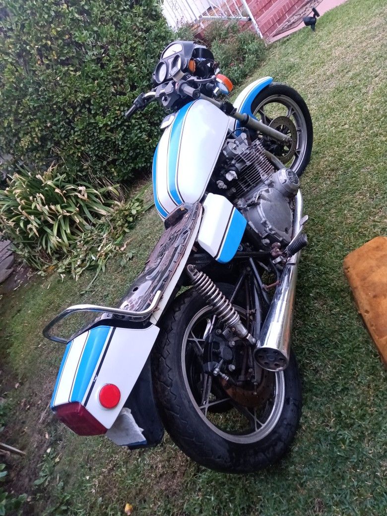 Suzuki GS 1000